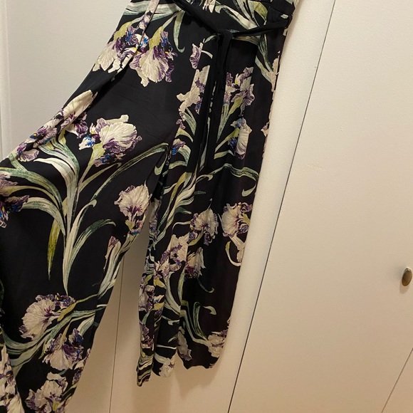 Club Monaco floral Sohrab jumpsuit - Picture 3 of 3
